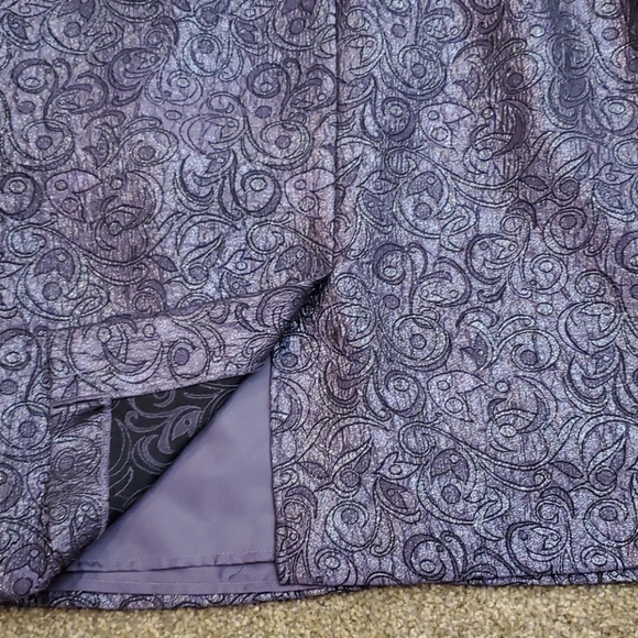 ποΈ Purple Metallic Dress and Jacket - Picture 15 of 15